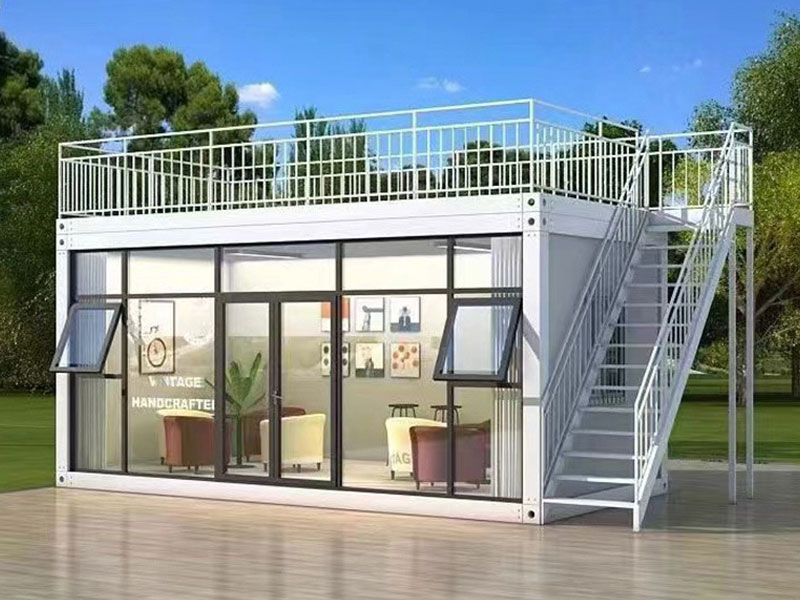 Casa de containere cu panouri sandwich