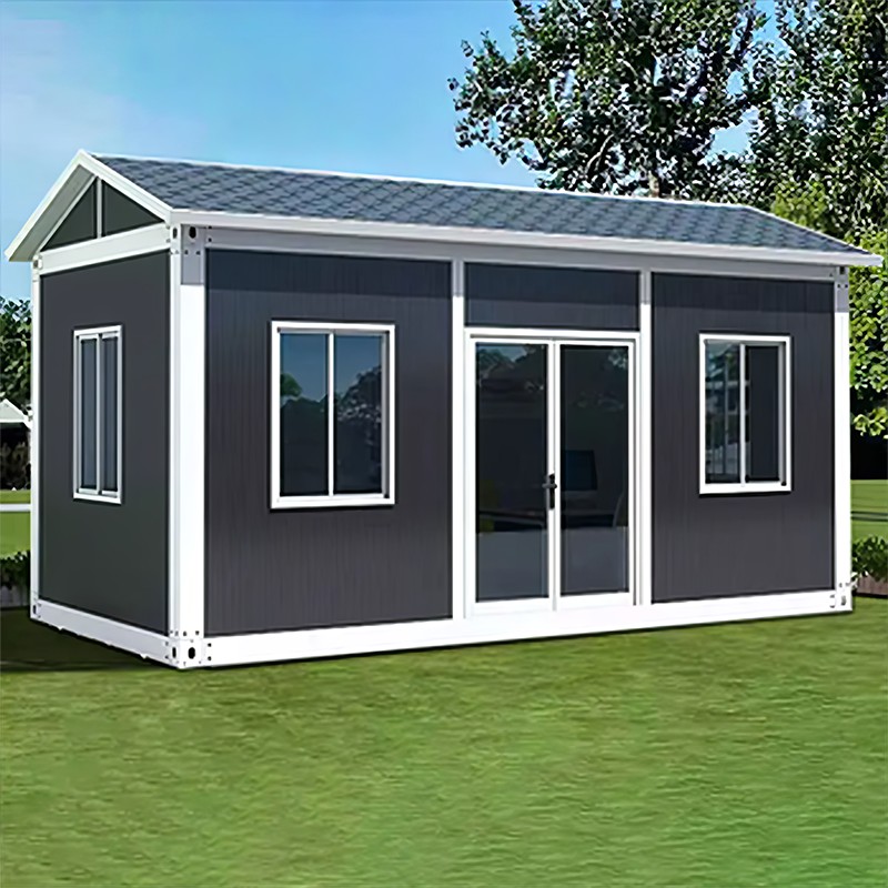 Casă de containere pe acoperiș cu frontoane